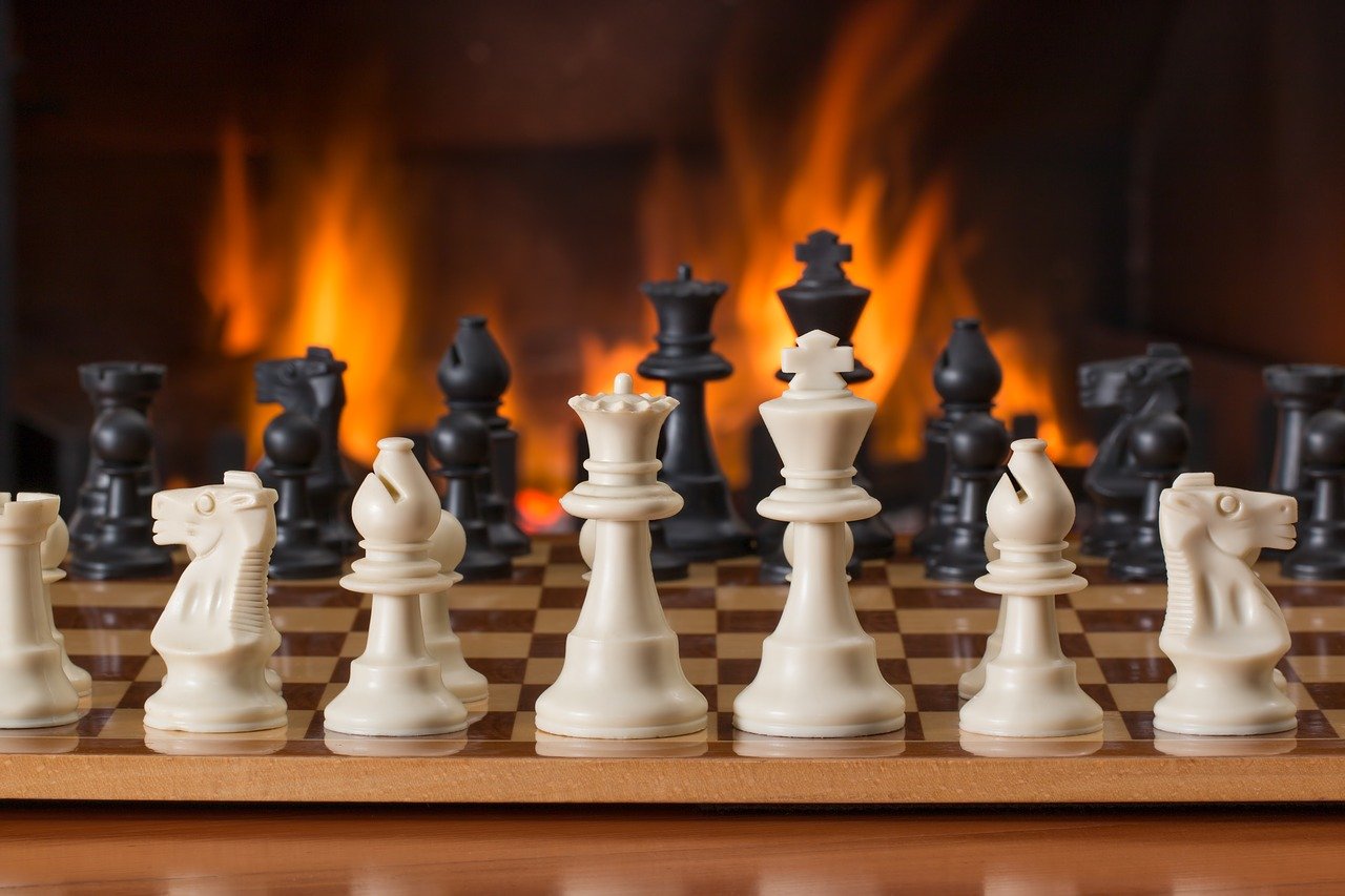 chess, board game, fireside-2489553.jpg